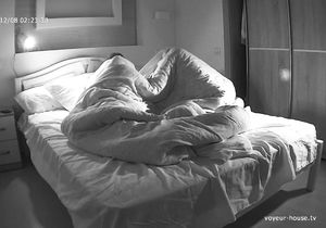 I spy on roommate who makes love with GF under blanket