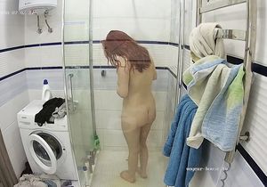 New day begins for roommate's GF with quick shower