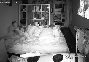 Babe in stockings blows partner's cock in the midnight