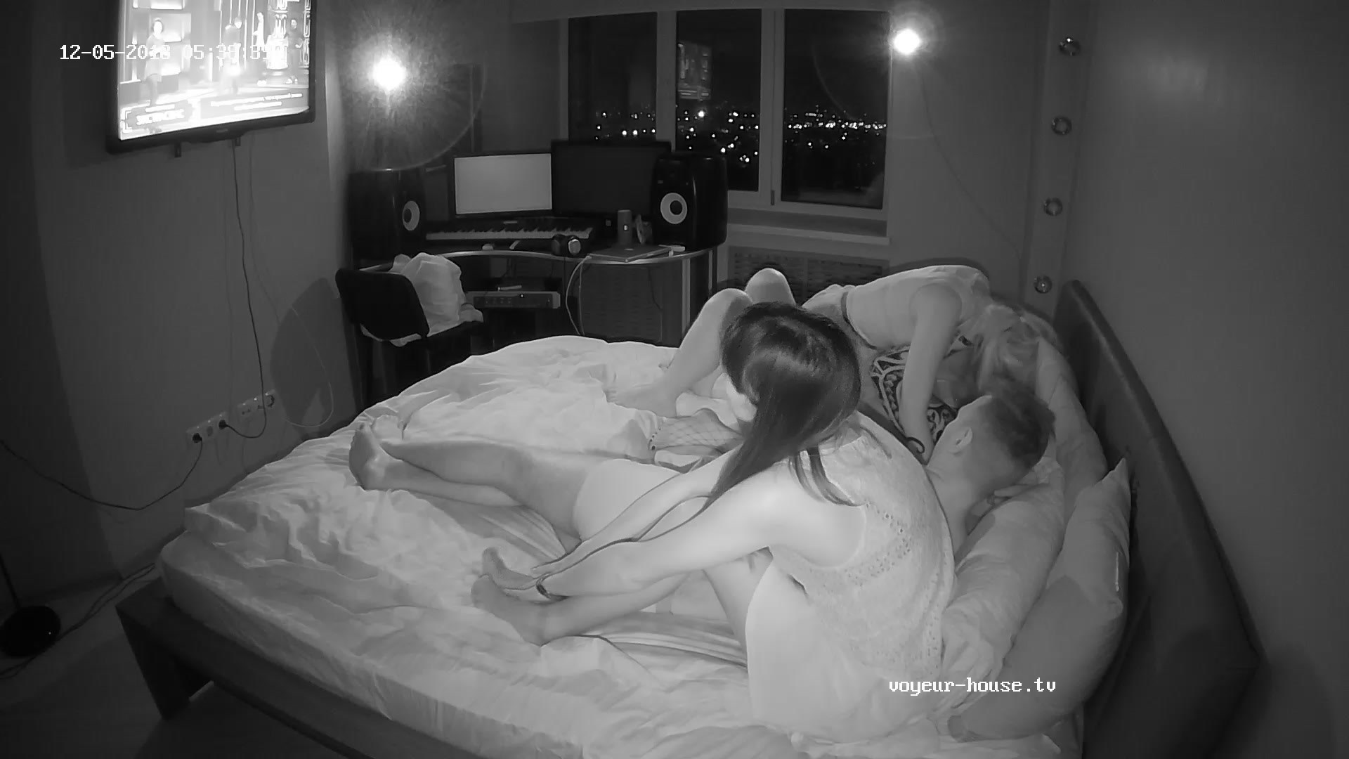 voyeur sex in bedroom Adult Pics Hq