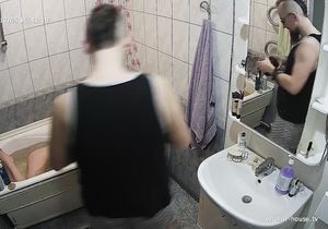 Photographer and his naked girlfriend exploit my bath