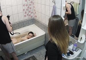 Photographer and his naked girlfriend exploit my bath