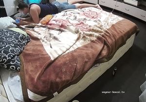 Female is experienced in masturbation on the camera
