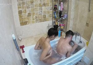 This video proves how roommates spend my hot water