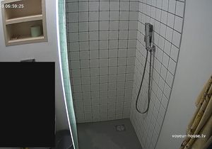 My roommate with curvy body takes morning shower