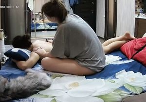 Stepsis chills in room with friend who massages her