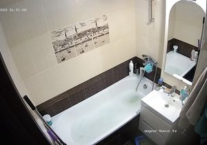 Nude roommate assisted in bathroom by girlfriend