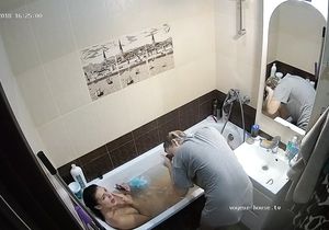 Nude roommate assisted in bathroom by girlfriend