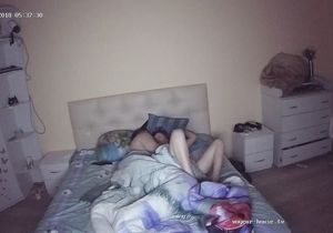 Fellow makes out with stepsis and fingers her twat