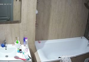 I feel like a detective spying on naked chick taking shower