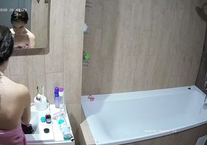 I feel like a detective spying on naked chick taking shower