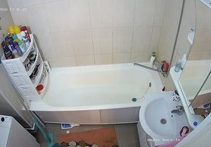 I like watching tenant taking bath after sex with lesbian