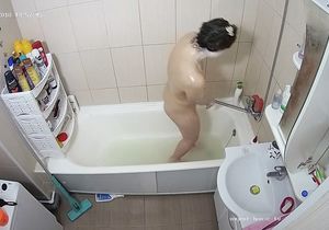 I like watching tenant taking bath after sex with lesbian