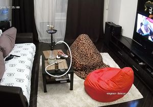 Roommate doesn't hurry to score gorgeous blonde