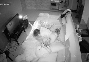 Babe who sucks man on camera makes me a voyeur