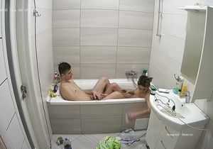 I am spying on sexy young chick in the bathroom