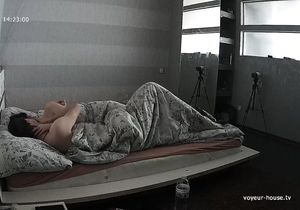 My guests decide to have quick sex in the bedroom