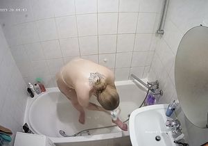I spied on my teen chubby classmate in the bathroom