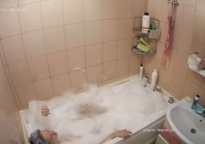 I watch teen smoking and masturbating in the bathtub