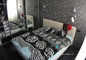 Voyeur camera lets me jerking off all nights long