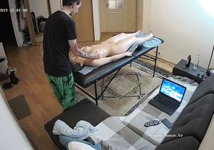 Naked massage boosts my mood in the blink of an eye