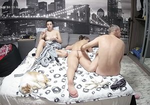 Tenants are fans of nudity and I'm very surprised